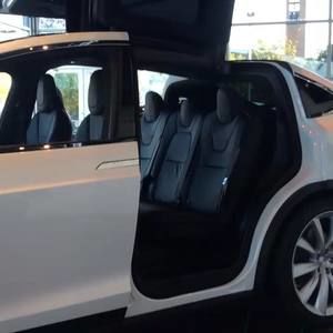 Meet your Posher, Isabella